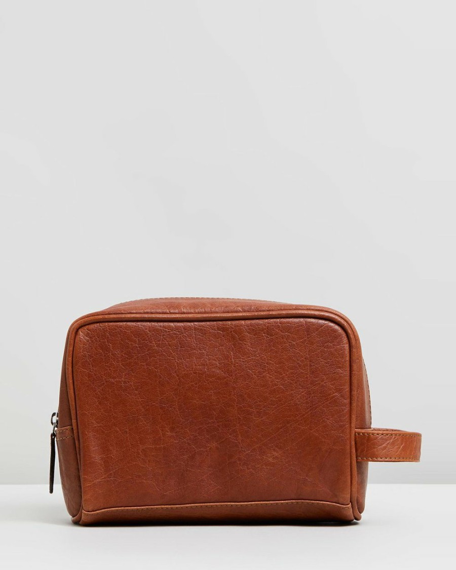 Bags * | Double Oak Mills George Leather Washbag Tan