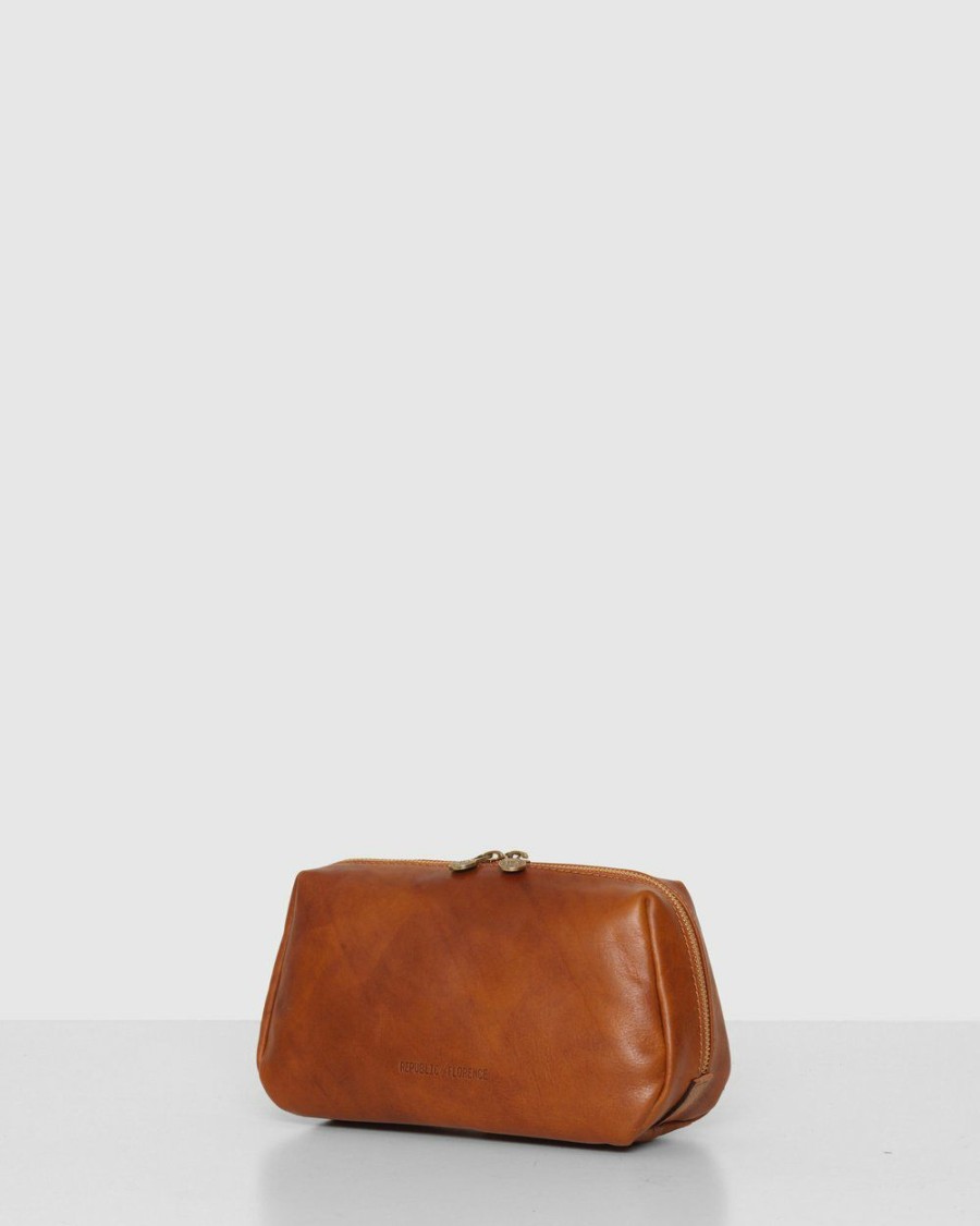 Bags * | Republic Of Florence The Otto Leather Dopp Kit Matt Tan